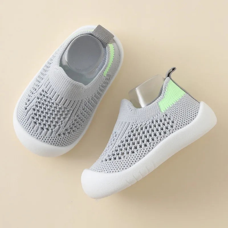 TinySteps™ - Bequeme atmungsaktive Schuhe für Kleinkinder